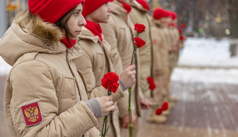 На площади Победы в Калуге почтили память погибших героев