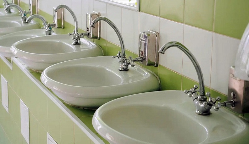 В Обнинске восемь зданий остались без холодной воды