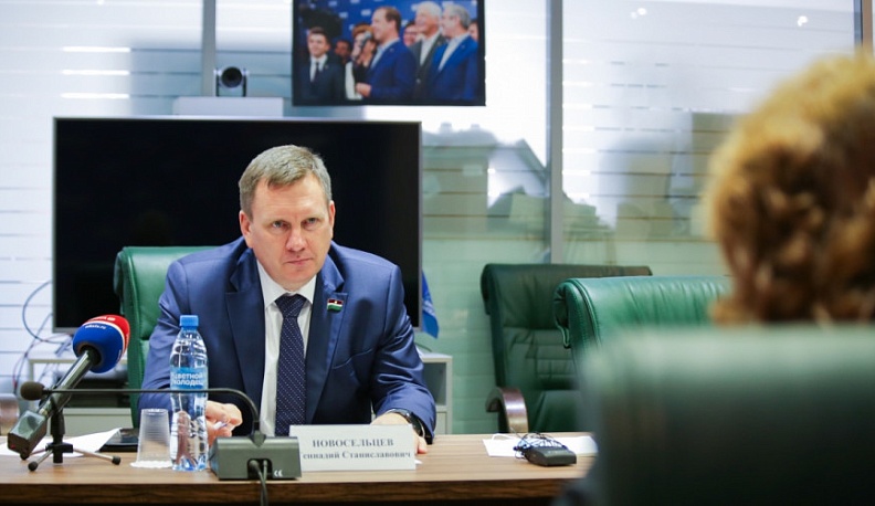 Жители двух районов обратились за помощью к председателю областного парламента