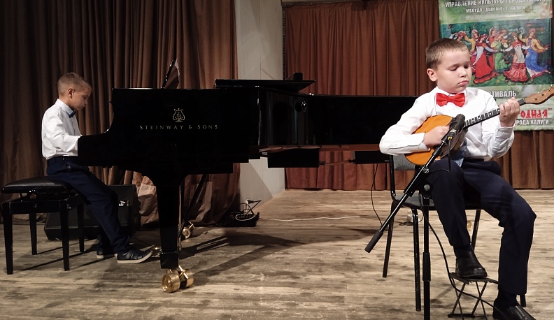 В Калуге VII фестиваль искусств «Песня русская, родная» посвятили Дню народного единства