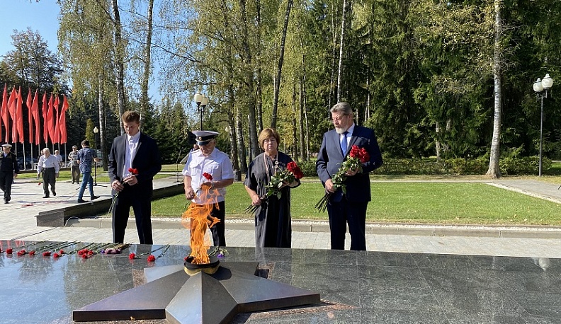 81-ю годовщину освобождения Калужской области от фашистских захватчиков отмечают жители Обнинска