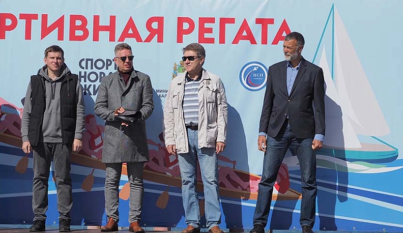 Олег Сердюков поблагодарил Андрея Виноградова: – Ровно 50 лет назад, 3 сентября 1972 года, в колыбель космонавтики приехал и устроился тренером по гребле Андрей Васильевич Виноградов. С той поры началась замечательная история гребного спорта в нашем регио