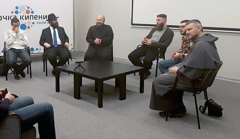 В ИКЦ состоялось собрание "мужей брадолюбивых"