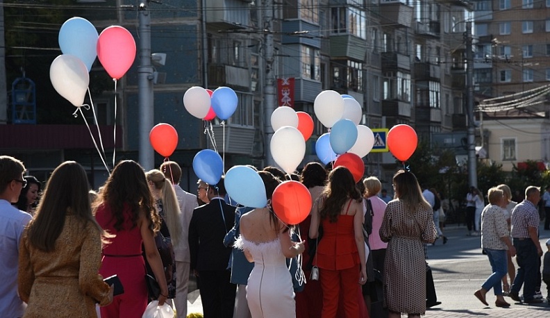 В Калуге в шествии на День выпускника примут участие более 1600 вчерашних школьников