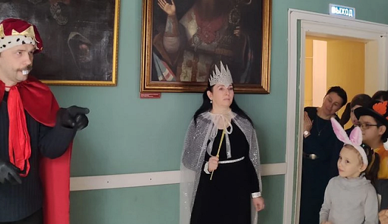 Новогодние утренники проходят в усадьбе Золотарёвых