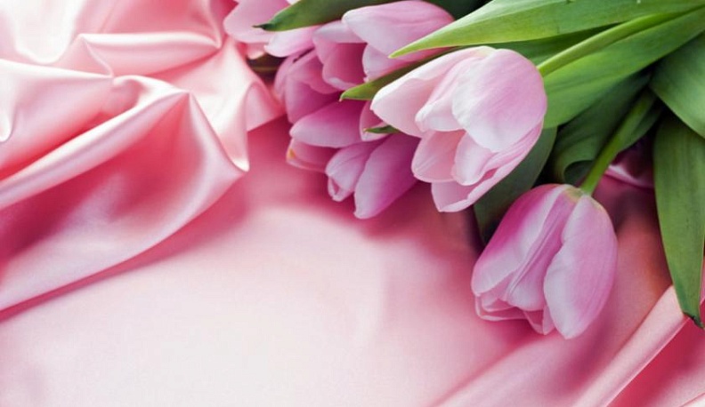 Депутаты Законодательного Собрания Калужской области поздравили калужанок с 8 марта