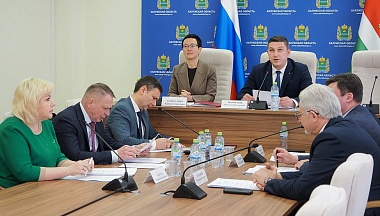  Карина Башкатова приветствовала участников XXII съезда Совета (Ассоциации) муниципальных образований Калужской области