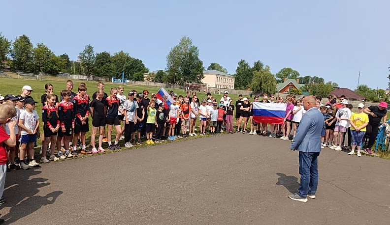 На базе спортивной школы Людинова  заработал оздоровительный лагерь для детей