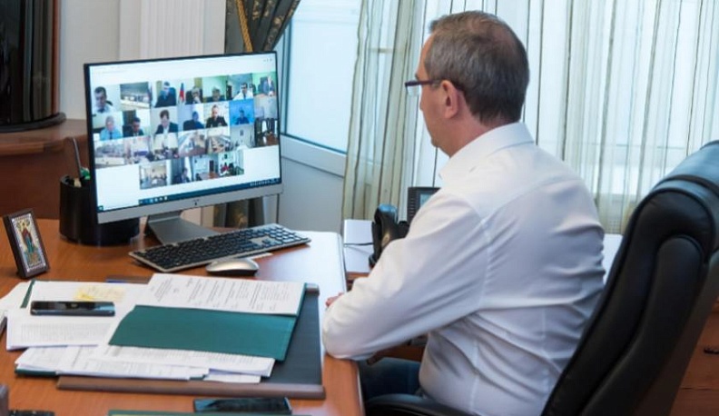 Владислав Шапша подчеркнул, что окончательно стабилизировать ситуацию можно только при строгом соблюдении масочного режима и самоизоляции