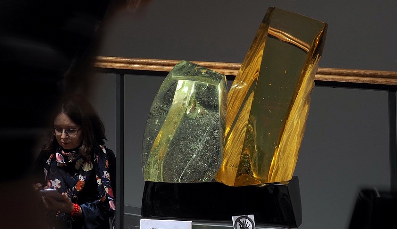 Выставкой оптического стекла «Страсти по Пальмире» в Калуге завершился I фестиваль современной скульптуры