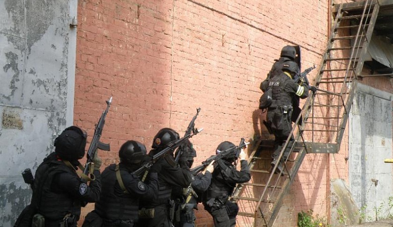 В Калуге сотрудники ФСБ пресекли условный теракт на заводе