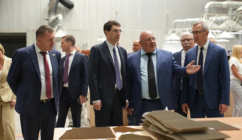 Игорь Щёголев посмотрел, как калужские предприятия используют новые возможности