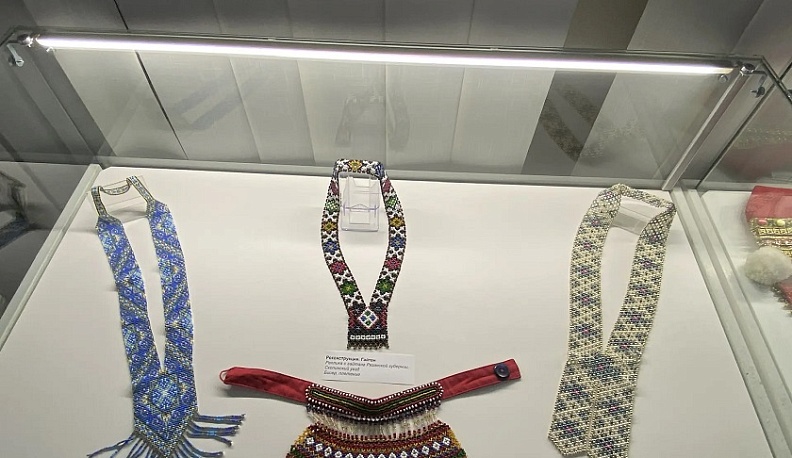 В Обнинске открылась выставка «Бисерные реки – кисейные берега»