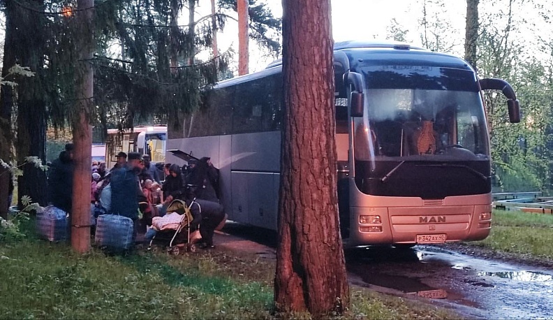 В Боровский район прибыли около 150 беженцев из Донбасса