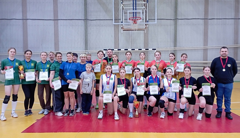 В Жиздре прошел волейбольный турнир «Эхо Чернобыля»