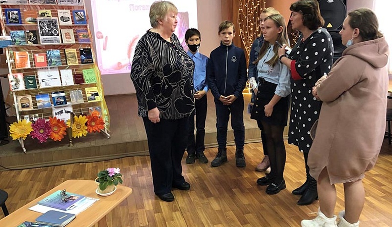 Людиновские школьники встретились с местной поэтессой