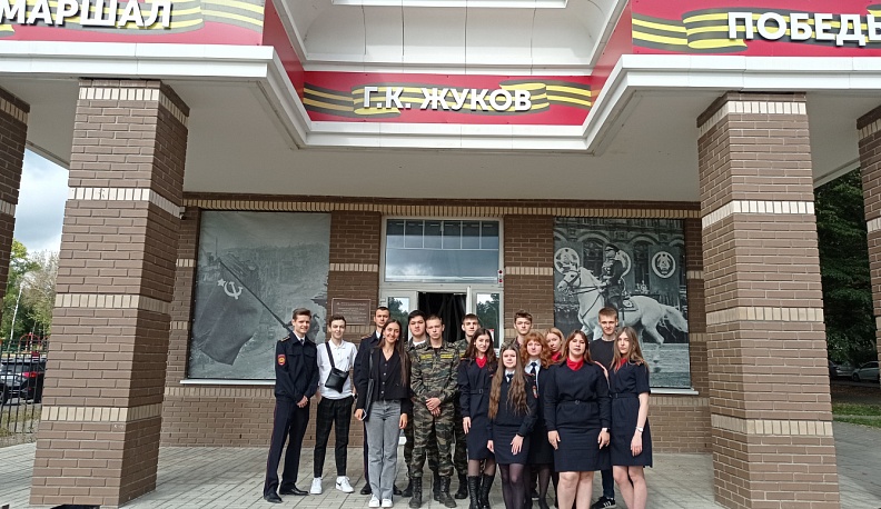 В День знаний будущие юристы побывали в калужском музее Маршала Победы