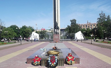 Площадь Победы в Калуге глазами школьников