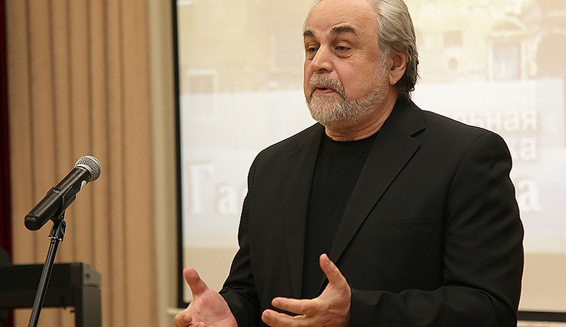 В Людинове прошла творческая встреча с Гарри Азатовым