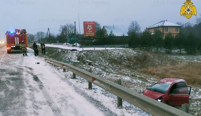 В Калужской области «Хонда» вылетела в кювет и перевернулась