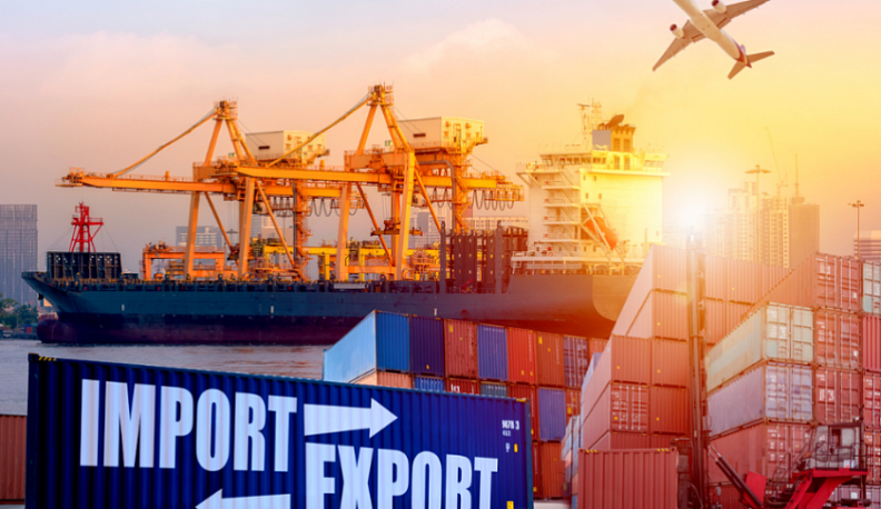 Российский экспортный центр поможет предпринимателям, работа которых зависит от международной торговли 