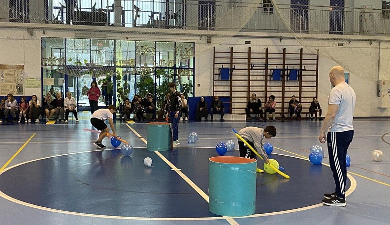 В Мещовском физкультурно-оздоровительном комплексе «Олимп» состоялся  новогодний спортивный праздник для детей