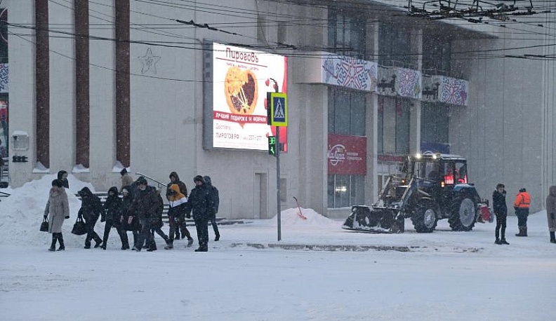 В Калуге в праздничную ночь прогрейдируют 14 участков дорог
