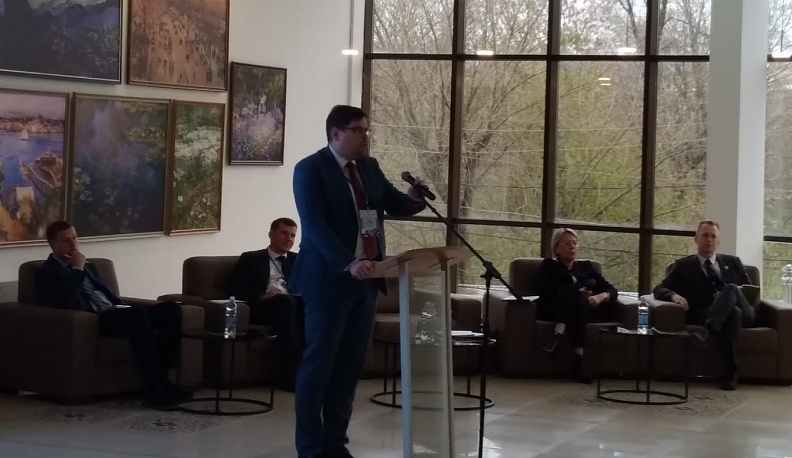 В Калуге проходит межрегиональный кадровый форум