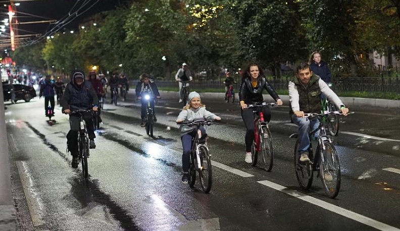 Ночью в Калуге прошел велопробег в честь Дня города