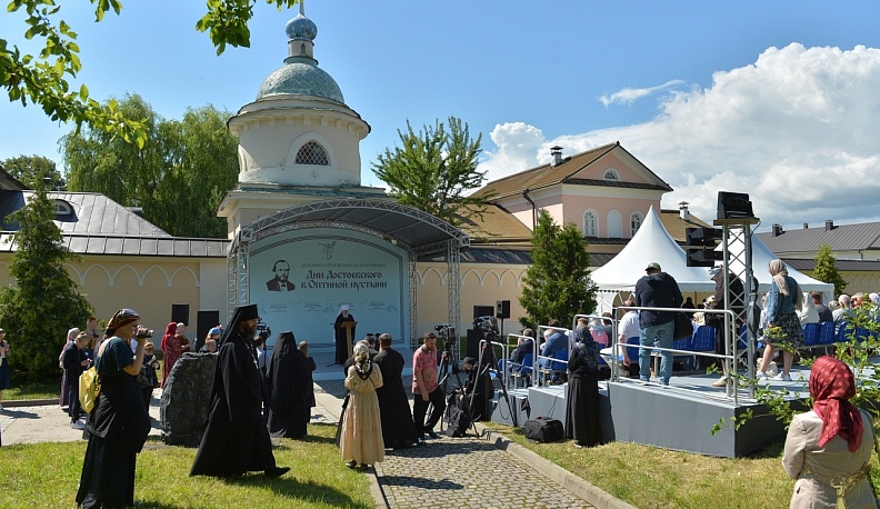 На «Днях Достоевского в Оптиной пустыни» выступят Пелагея, Юрий Башмет и Евгений Князев