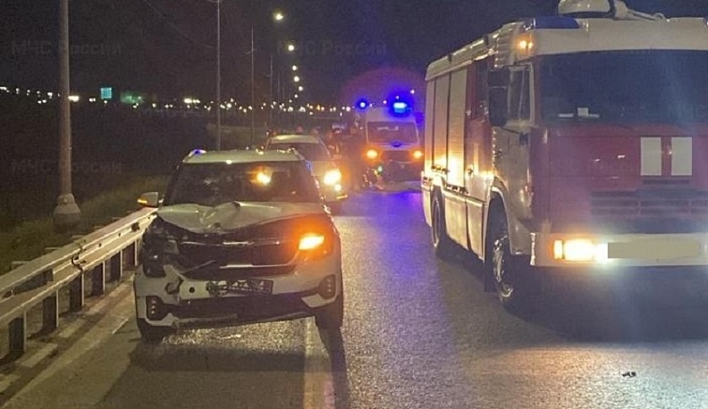 Ночью в Калуге автомобиль столкнулся с велосипедом