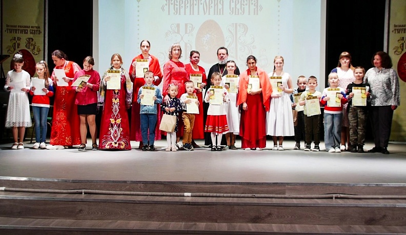 В Людинове прошёл открытый межрегиональный Пасхальный православный фестиваль "Территория света"