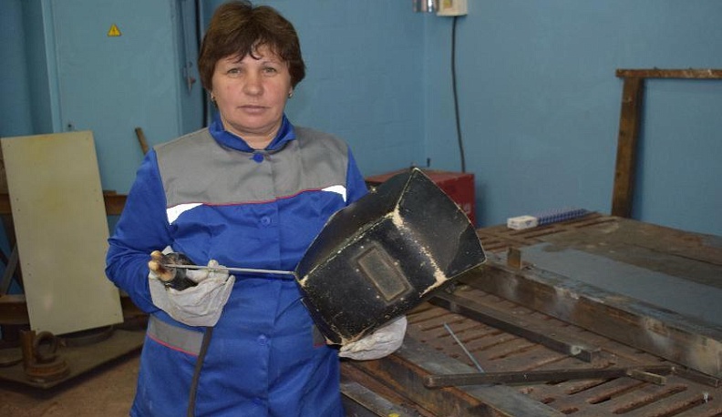 Укротительница железного листа