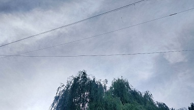 В Обнинске обломки БПЛА повредили крышу хозпостройки