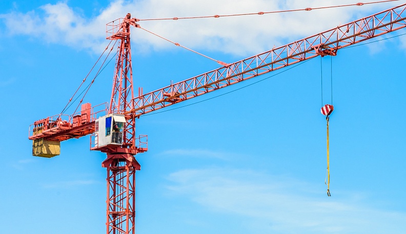 Владислав Шапша поздравил строителей с профессиональным праздником