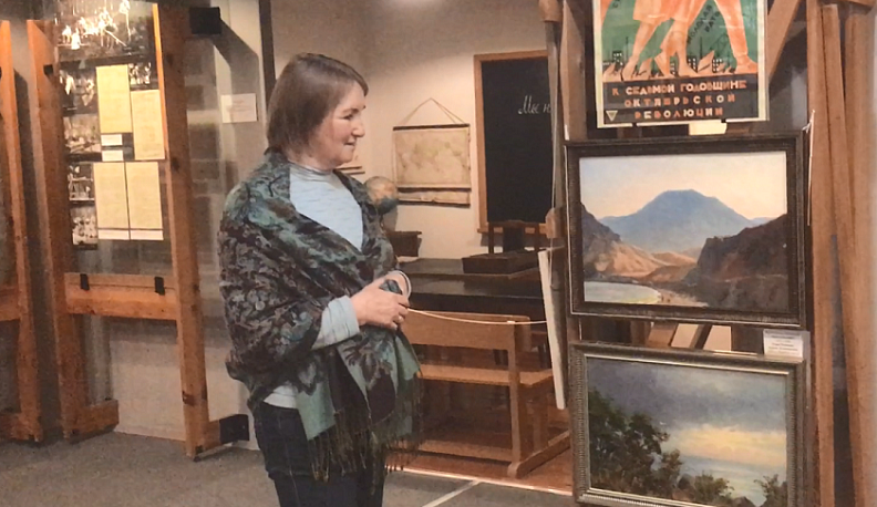 В Обнинске открылась выставка художника Николая Анатольева, посвященная природе Крыма