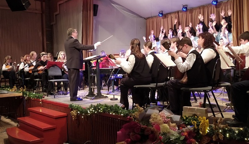 Директора калужской школы искусств №1 чествовали в Доме музыки