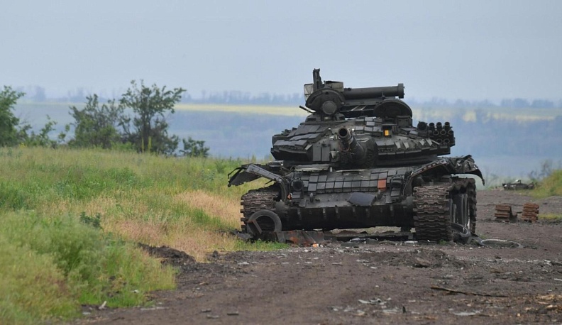 Уничтоженный танк ВСУ.