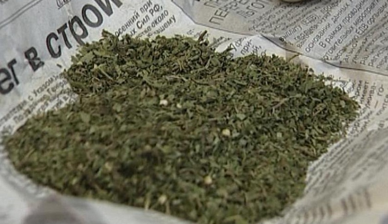 В Кирове полицейские задержали мужчину с марихуаной