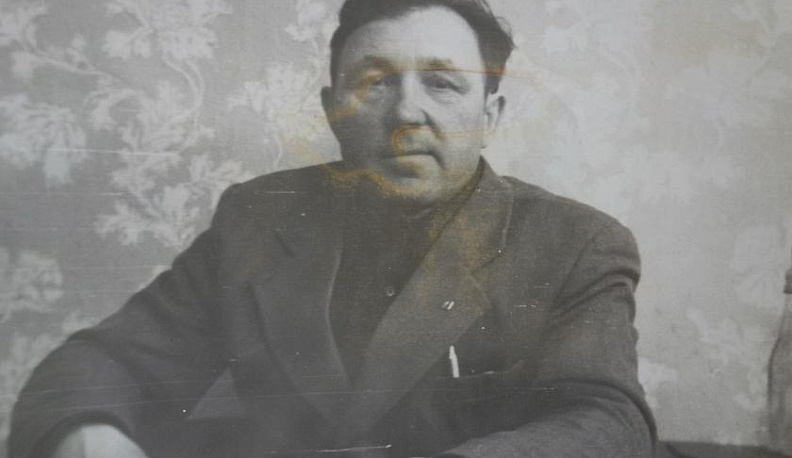 Его детство украла война