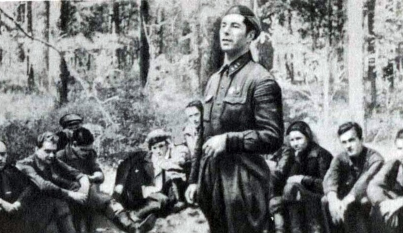 Сотрудники калужского управления ФСБ почтили память партизан Великой Отечественной войны