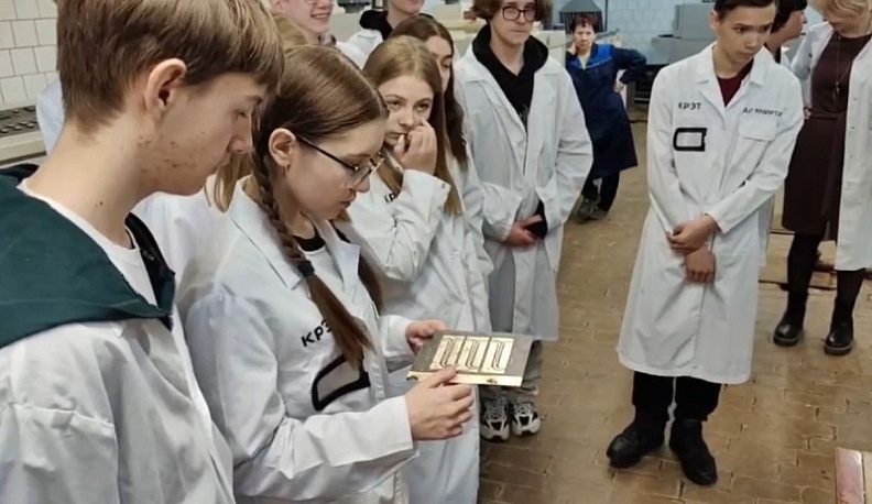 Более 24 тысяч школьников и студентов стали участниками пилотного проекта по маршрутизации молодёжи в Калужской области