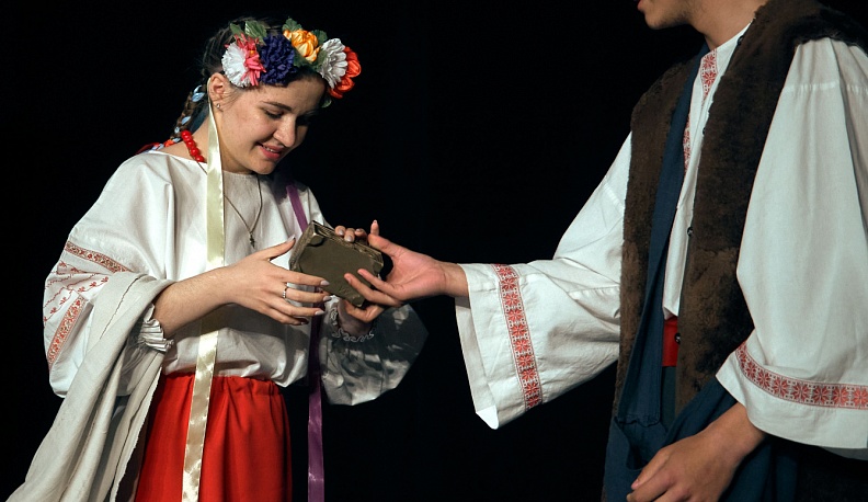 Калужская облдрама опять начала принимать на сцене периферийные театры