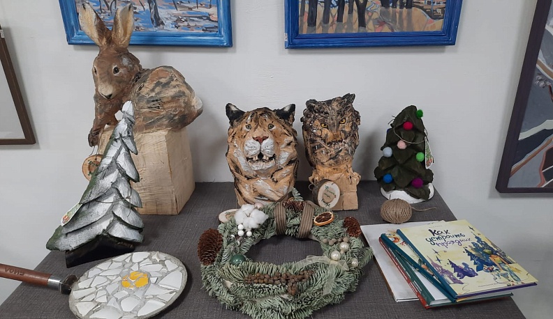 В Тарусе продолжается выставка «Зимняя сказка»