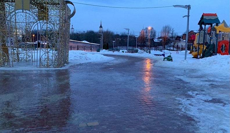 МЧС предупреждает о ледяном дожде и гололедице в Калужской области