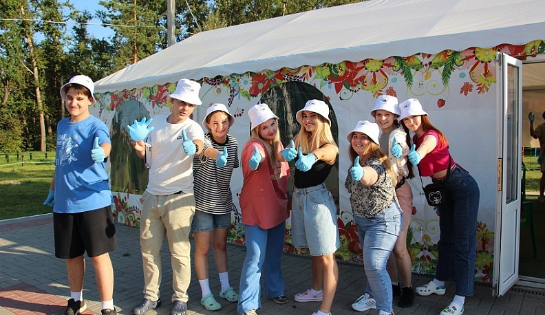 В Калужской области проходит смена областного лагерного сбора актива школьников «Ровесник»