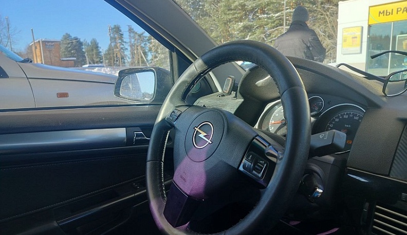 Более 50 неправильно припаркованных авто эвакуировали в Калуге