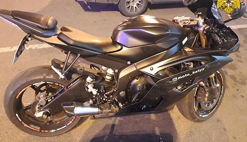 В Калуге ночью «семерка» сбила байкера