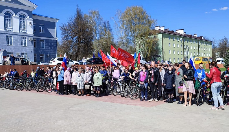 В Людинове прошёл авто- и велопробег по местам боевой славы