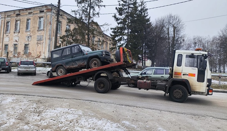 Депутаты помогают обеспечивать бойцов на передовой автотранспортом